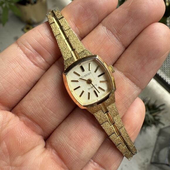 Vintage Armitron Ladies Watch Gold Tone Square Face Quartz Women’s Dainty - Picture 1 of 11